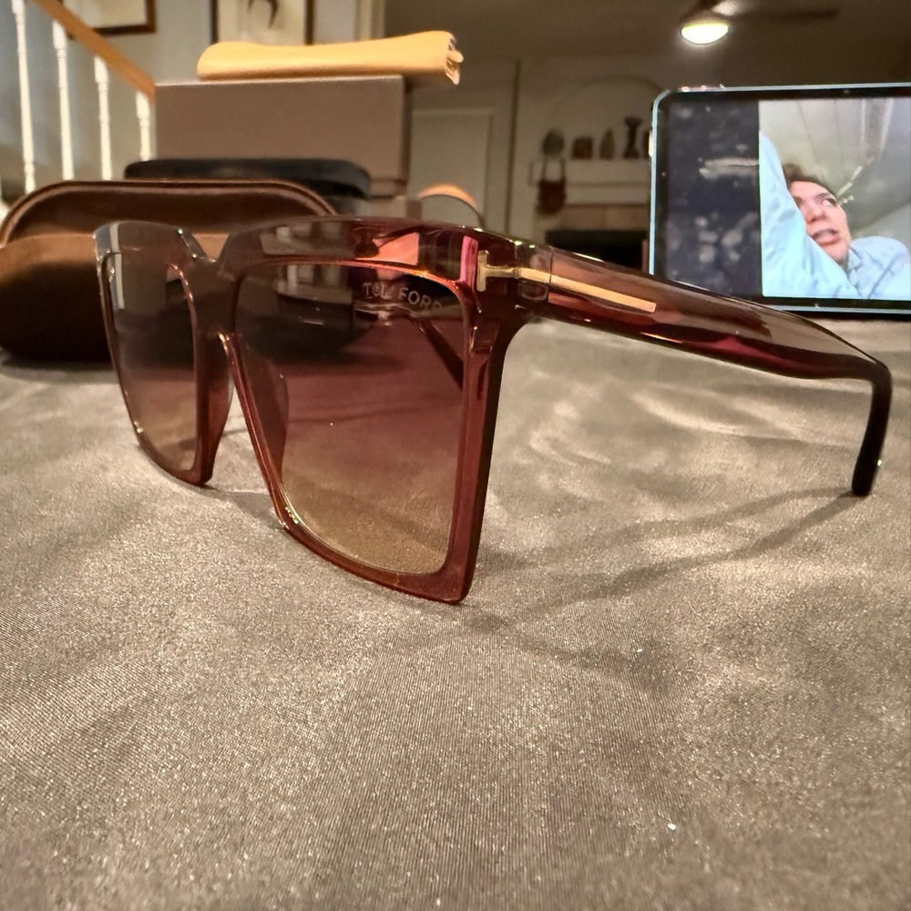 Tom Ford Sabrina-02 (FT0764) sunglasses with case and dusty - Picture 9 of 15